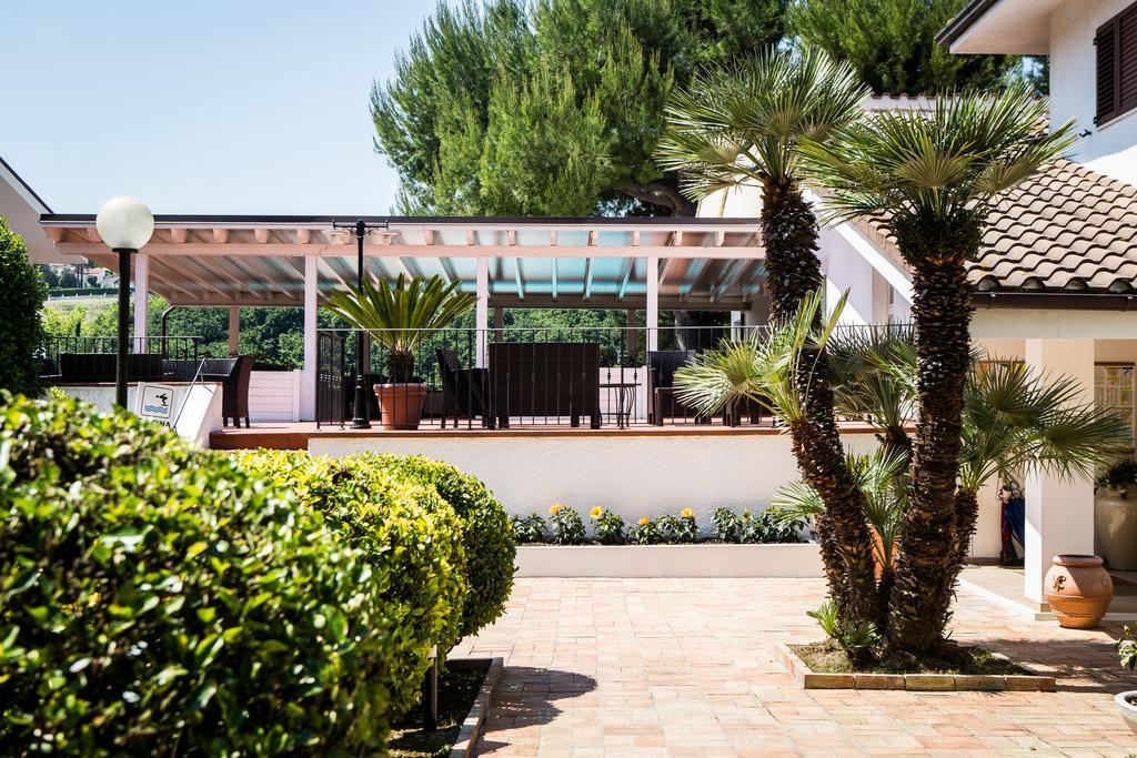 Hotel Giardino Suites&Spa Numana Buitenkant foto